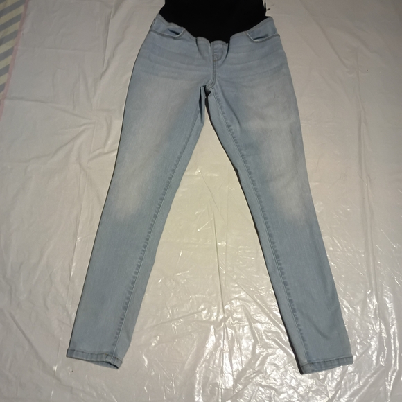 Isabel Maternity by Ingrid & Isabel Light Blue Skinny Jeans - Picture 4 of 4